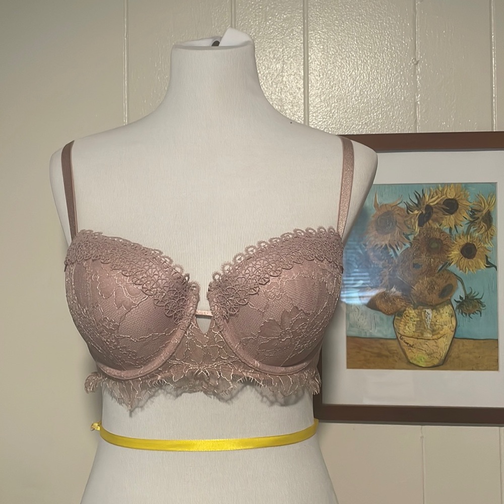 Victoria’s Secret 34D very sexy bra